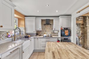 Photo 21- click for photo gallery